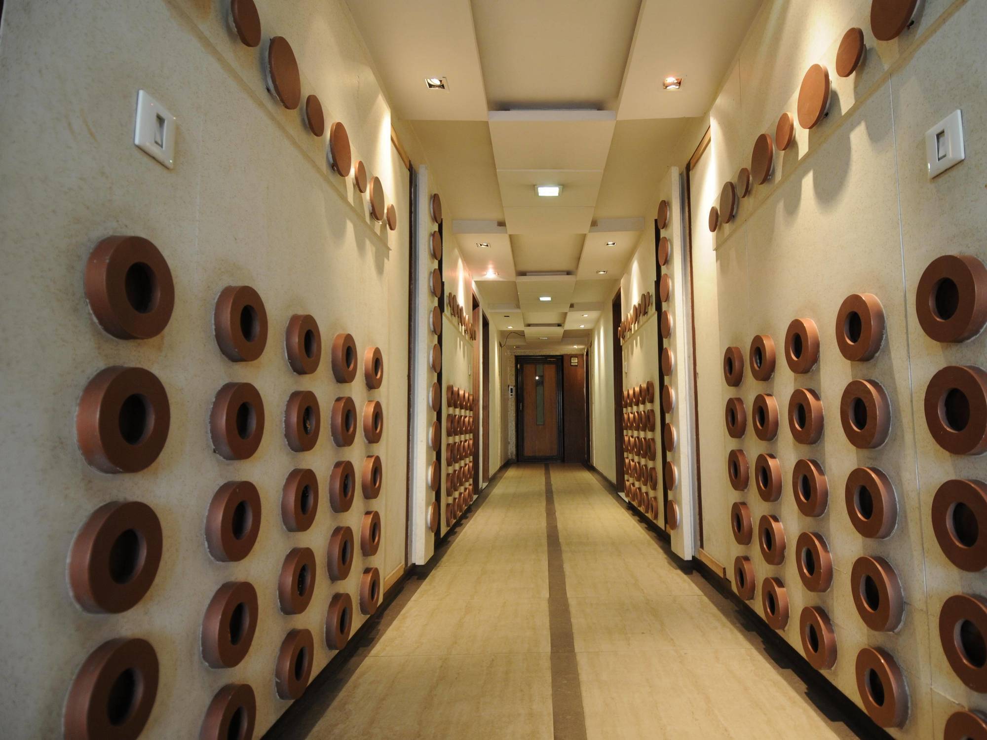 Neelkanth Paradise Hotel Ahmedabad Eksteriør billede